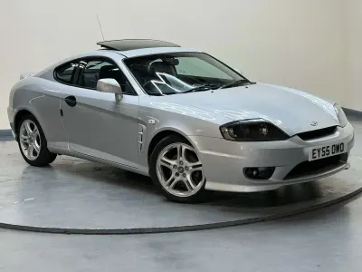 Usado Hyundai Coupé SE 143 CV (105 kW) 2005 Plateado Coupe
