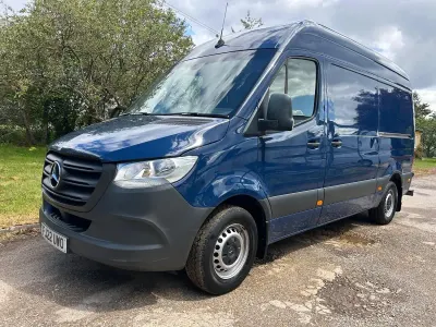 Used Mercedes Sprinter Progressive 150 HP (110 kW) 2022 Blue Van