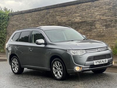 Grey Used 2015 Mitsubishi Outlander P-HEV Estate | £4,950 (Good price)