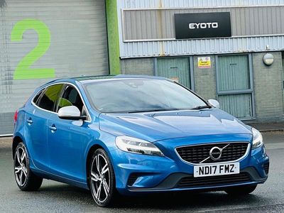 Gebraucht Volvo V40 R-Design Pro 2017 Blau Kleinwagen