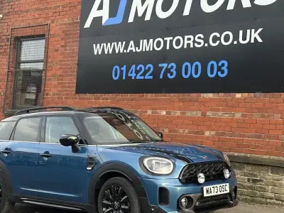 Usado Mini Cooper Classic 136 HP (100 kW) 2022 Azul Citadino