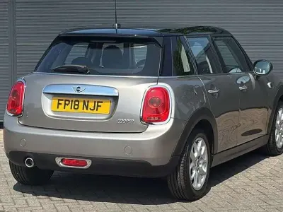 Used Mini Cooper Hatch 134 HP (98 kW) 2018 Silver Hatchback