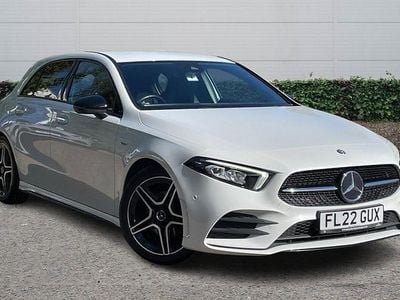 Begagnad Mercedes A180 Executive 136 HK (100 kW) 2022 Vit Halvkombi