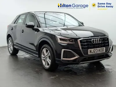 Begagnad Audi Q2 Sport 2023 Svart SUV
