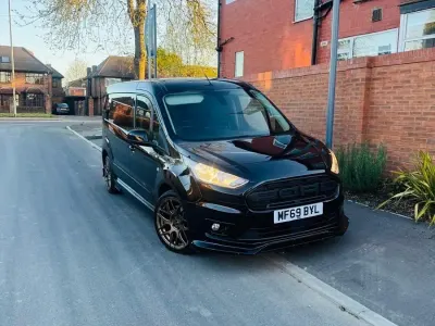 Używany Ford Transit Connect Limited 120 KM (88 kW) 2019 Czarny Minivan