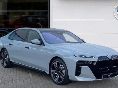BMW i7