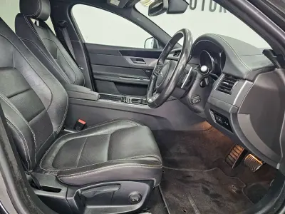 Used Jaguar XF R-Sport 250 HP (183 kW) 2019 Black Sedan