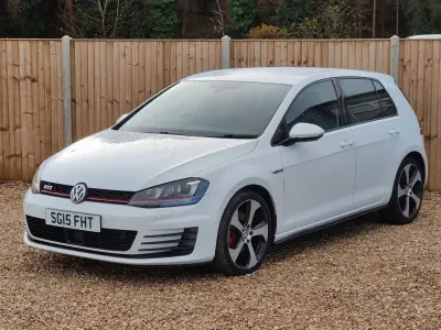 Begagnad VW Golf VII GTI 2015 Vit Halvkombi
