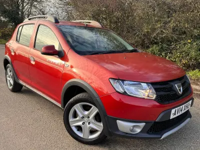 Used Dacia Sandero Ambiance 90 HP (66 kW) 2014 Red Hatchback