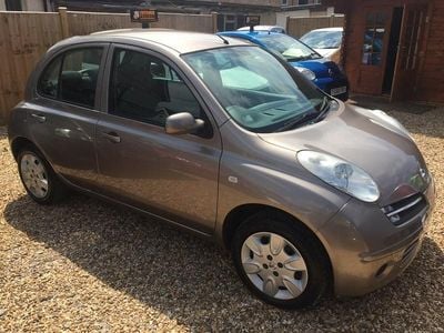 Begagnad Nissan Micra SE 79 HK (58 kW) 2006 Beige Halvkombi