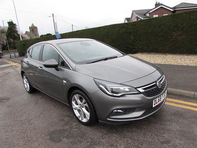 Used Vauxhall Astra SRi 105 HP (77 kW) 2018 Grey Hatchback