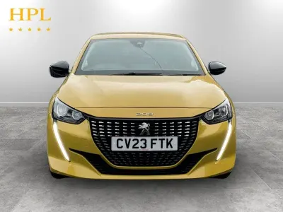Used Peugeot 208 Allure+ 100 HP (73 kW) 2023 Yellow Hatchback