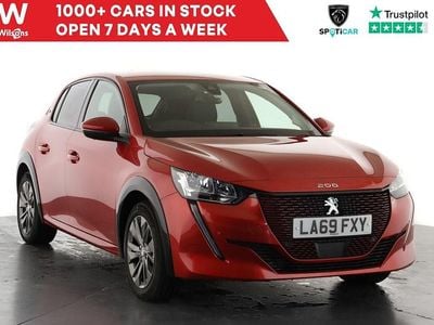 Peugeot e-208