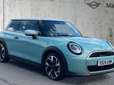 Used Mini Cooper Exclusive 156 HP (114 kW) 2024 Ocean wave green Hatchback