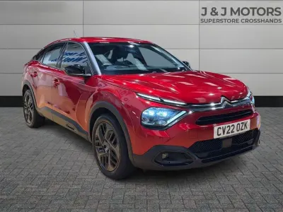 Usado Citroën C4 PureTech 102 CV (75 kW) 2022 Rojo Utilitario