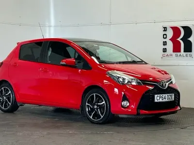 Used Toyota Yaris Sport 99 HP (72 kW) 2015 Red Hatchback