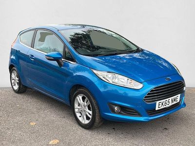 Usado Ford Fiesta Zetec 82 HP (60 kW) 2015 Azul Citadino