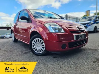 Used Citroën C2 60 HP (44 kW) 2008 Red Hatchback