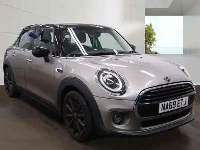 Used Mini Cooper Classic 136 HP (100 kW) 2019 Silver Hatchback