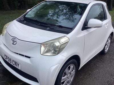 White Used 2009 Toyota iQ Hatchback | £3,990 (Fair price)