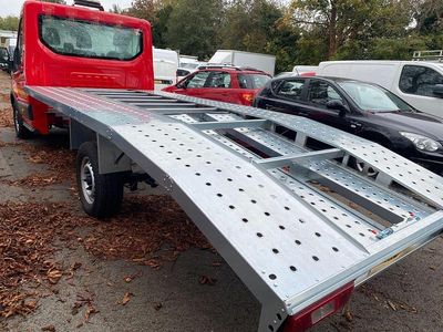 Begagnad Ford Transit 130 HK (95 kW) 2019 Röd Cab