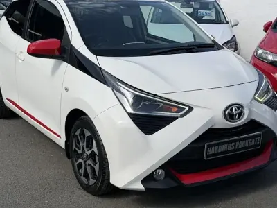 Used Toyota Aygo Trend 72 HP (52 kW) 2019 White Hatchback