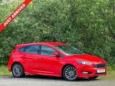 Używany Ford Focus ST-Line X 140 KM (102 kW) 2018 Czerwony Hatchback