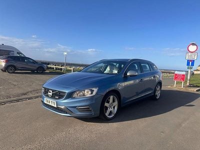 Used Volvo V60 R-Design 115 HP (84 kW) 2014 Blue Estate