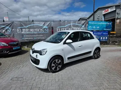 Usado Renault Twingo Play 70 HP (51 kW) 2017 Branco Citadino
