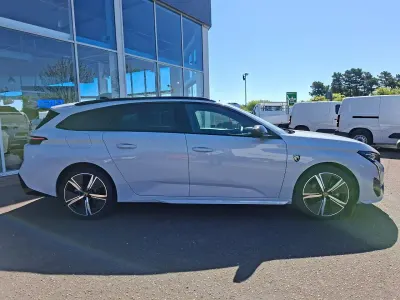 Second-hand Peugeot 308 SW GT 134 CP (98 kW) 2025 Alb Break