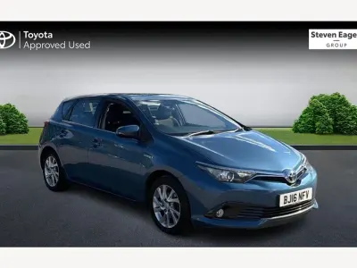 Used Toyota Auris Hybrid Business Edition 136 HP (100 kW) 2016 Blue Hatchback