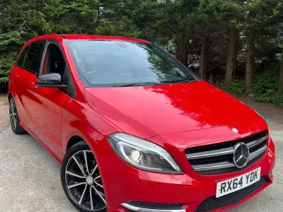 Used Mercedes B180 109 HP (80 kW) 2014 Red Hatchback