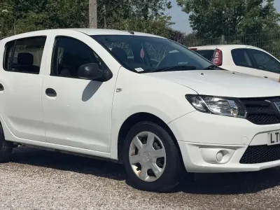 Used Dacia Sandero Ambiance 2014 White Hatchback