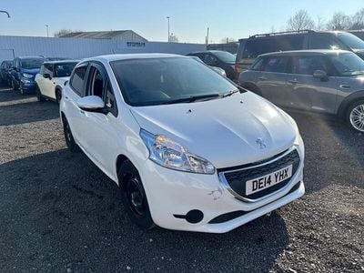 Used Peugeot 208 Access 2014 White Hatchback