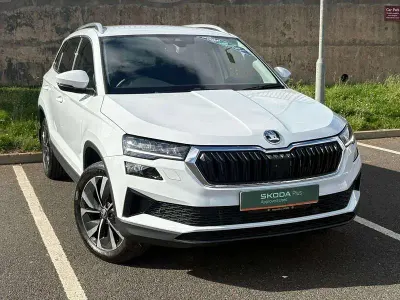 Używany Skoda Karoq SE L 150 KM (110 kW) 2024 Biały SUV