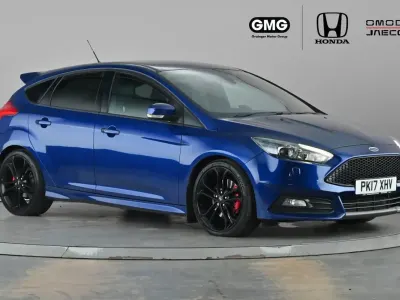 Used Ford Focus ST 250 HP (183 kW) 2017 Blue Hatchback