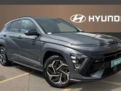 Usado Hyundai Kona N Line 138 CV (101 kW) 2025 Gris SUV