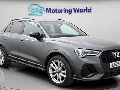 Begagnad Audi Q3 Black Edition 150 HK (110 kW) 2022 Grå SUV