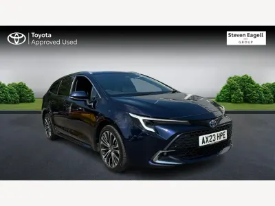 Usado Toyota Corolla Design 2023 Azul Carrinha