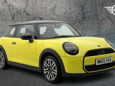 Used Mini Cooper Hatch 113 kW (154 HP) 2025 Yellow Hatchback