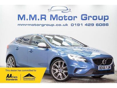 Gebraucht Volvo V40 R-Design Pro 190 PS (139 kW) 2016 Blau Kleinwagen
