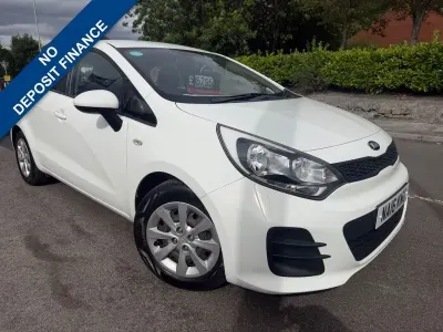 Used Kia Rio 84 HP (61 kW) 2016 White Hatchback