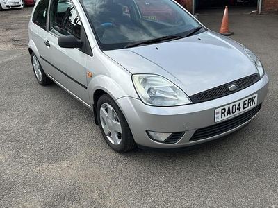 Silver Used 2004 Ford Fiesta Zetec Hatchback | £1,295 (A bit pricey)
