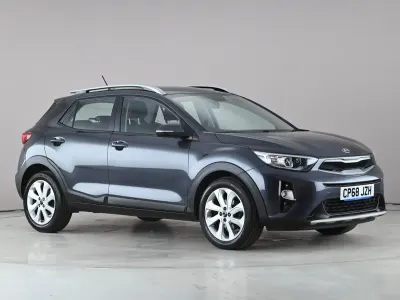 Usado Kia Stonic 98 HP (72 kW) 2018 Cinzento SUV