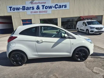 Begagnad Ford Ka Zetec 69 HK (50 kW) 2016 Vit Halvkombi