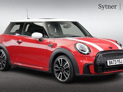Begagnad Mini Cooper Hatch 134 HK (98 kW) 2023 Röd Halvkombi