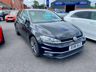Usado VW Golf VII SE 150 HP (110 kW) 2018 Preto Citadino