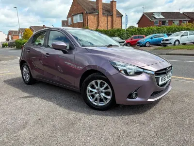 Gebraucht Mazda 2 105 PS (77 kW) 2015 Violett Kleinwagen