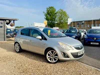 Second-hand Vauxhall Corsa 100 CP (73 kW) 2013 Argintiu Hatchback
