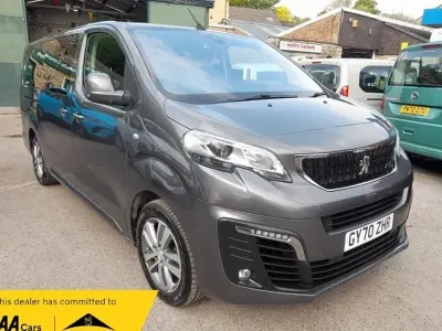 Używany Peugeot Traveller Allure 2021 Szary Minivan